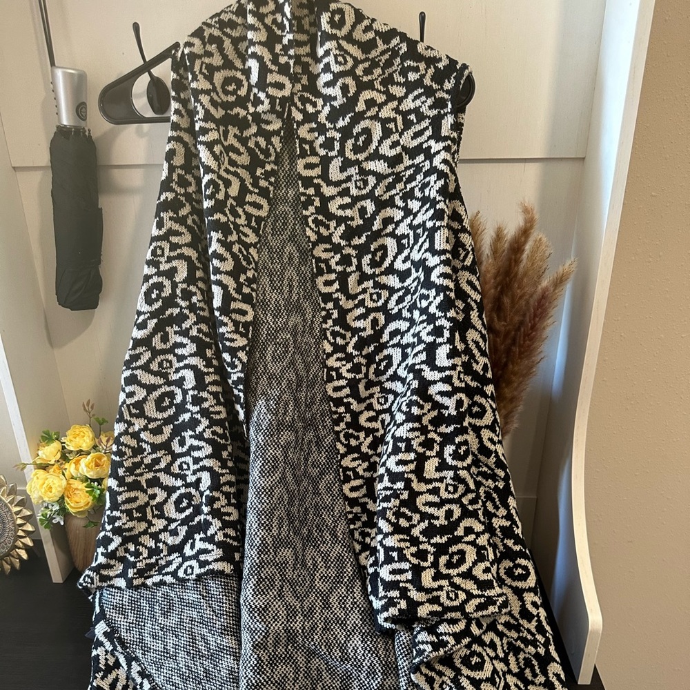 Sweater jacket sleeveless
